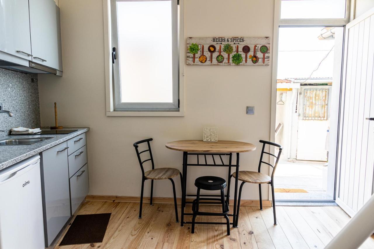 House On A Rustic Island At Campanha Trainstation Appartement Porto Buitenkant foto