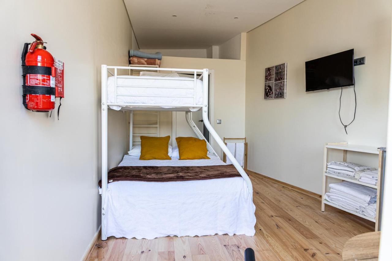 House On A Rustic Island At Campanha Trainstation Appartement Porto Buitenkant foto